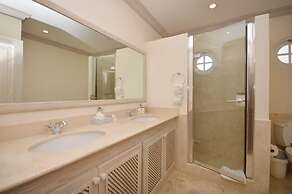 Royal Villa by Island Villas