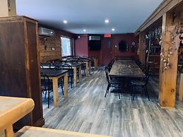 L'Auberge Refuge du Trappeur Inn