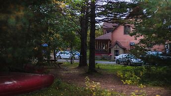 L'Auberge Refuge du Trappeur Inn