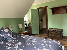 L'Auberge Refuge du Trappeur Inn