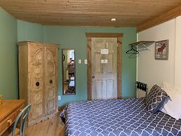 L'Auberge Refuge du Trappeur Inn