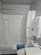Moosomin Country Squire Inn