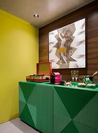 Yoo2 Rio de Janeiro, Tapestry Collection by Hilton