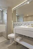 Yoo2 Rio de Janeiro, Tapestry Collection by Hilton