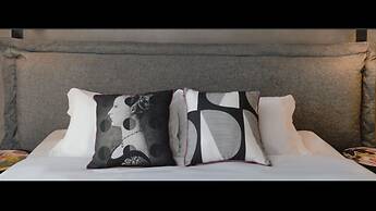 Yoo2 Rio de Janeiro, Tapestry Collection by Hilton