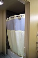 Western Inn & Suites