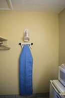 Western Inn & Suites