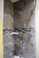 Western Inn & Suites