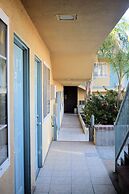 Western Inn & Suites