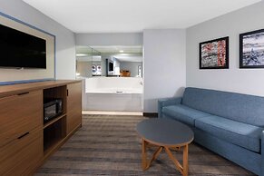 AmericInn by Wyndham North Branch
