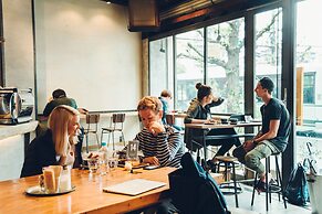 Len KYOTO KAWARAMACHI – Hostel