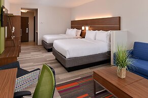 Holiday Inn Express & Suites Salem by IHG