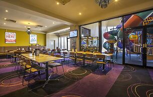 Nightcap at Glengala Hotel