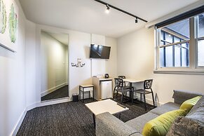 Nightcap at Glengala Hotel