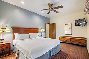 Roundhouse Resort