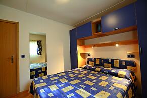 Village Camping Joker