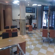 Le Cristal Hotel