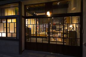 Sheena and Ippei - Hostel