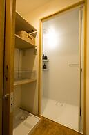 Sheena and Ippei - Hostel