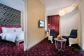 Blue Sky Hotel Petamburan