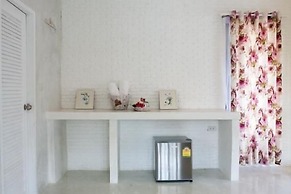 Laemsing Whitehouse Resort