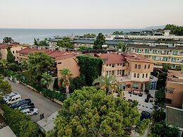 Aleria Belport Beach Hotel