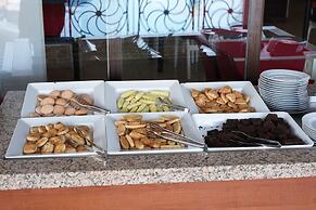 Aleria Belport Beach Hotel