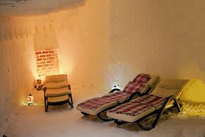 Aleria Belport Beach Hotel