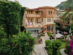 Aleria Belport Beach Hotel