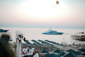 Aleria Belport Beach Hotel