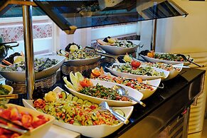 Aleria Belport Beach Hotel