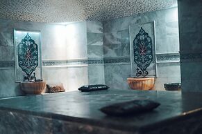 Aleria Belport Beach Hotel