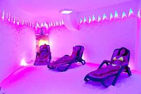 Aleria Belport Beach Hotel