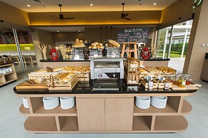 Ramada by Wyndham Phuket Deevana Patong