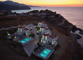 Eleia Seafront Rooms & Villas