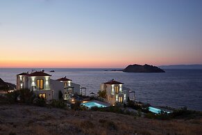 Eleia Seafront Rooms & Villas