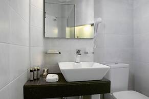 Eleia Seafront Rooms & Villas