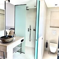 Eleia Seafront Rooms & Villas