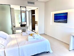 Eleia Seafront Rooms & Villas