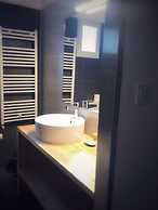 Leonidaion Guest House