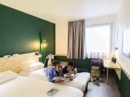 Greet Hotel Evreux Centre - Route de Normandie by Accor