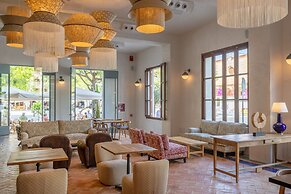 Hoposa Cultural Boutique