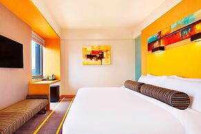 Aloft Dongguan Dynamic Town