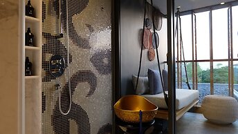 Hotel Indigo Bali Seminyak Beach by IHG