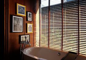 Hotel Indigo Bali Seminyak Beach by IHG