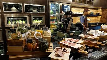 Hotel Indigo Bali Seminyak Beach by IHG