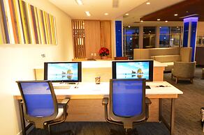 Holiday Inn Express & Suites Toledo West by IHG