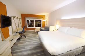 Holiday Inn Express & Suites Toledo West by IHG