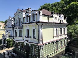 Gonchar Hotel