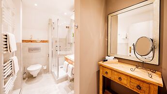 Romantischer Winkel RoLigio & Wellness Resort